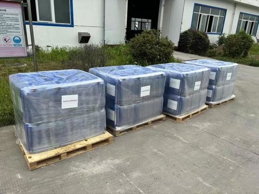 Καλή τιμή CAS No. 25036-25-3 Υγρή εποξειδική ρητίνη με ισοδύναμο εποξειδίου G/eq 160-180 και Gardner Max 3 σε απευθείας σύνδεση